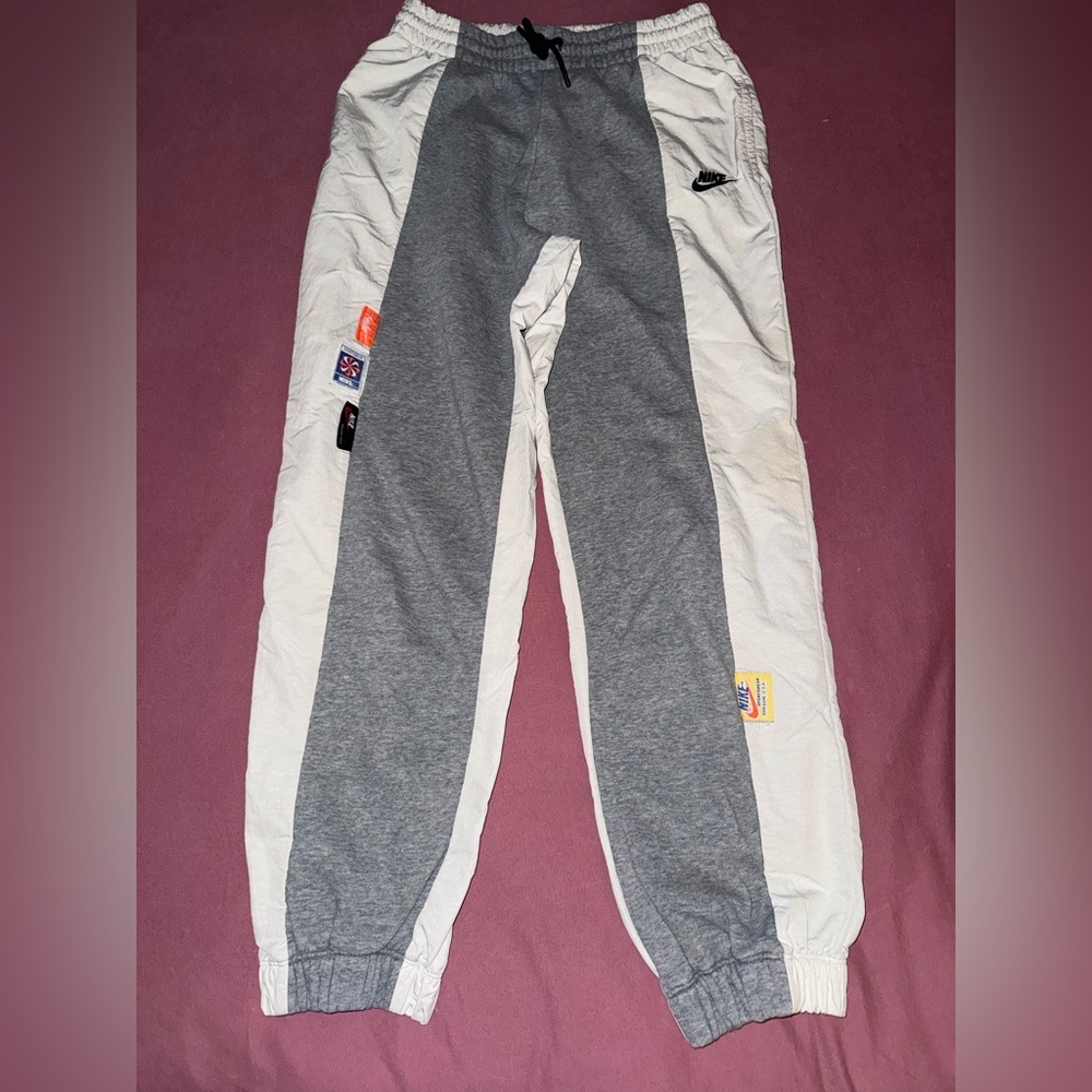 Nike Women’s Gray and White Jogger Pants, Accent Tags (Retro)
